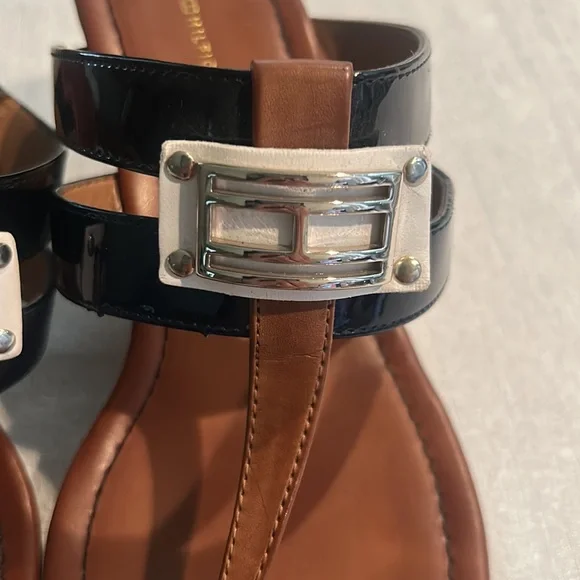 Tommy Hilfiger Women’s Wedges w/ Black Strap Size 9 Amazing condition - Picture 10 of 15